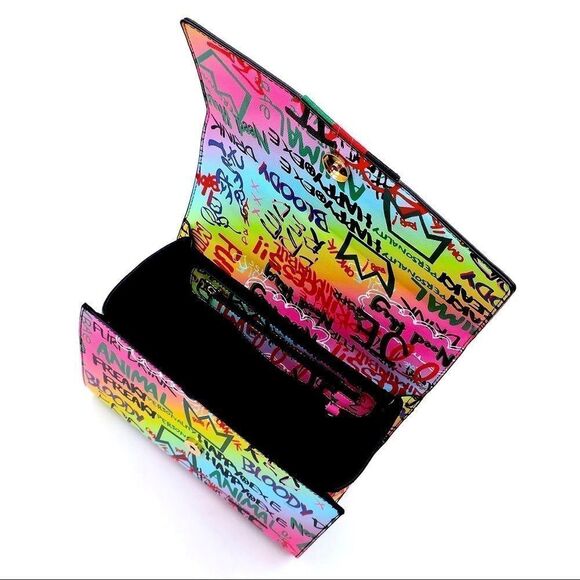 ⭐️Host Pick⭐️2-N-1 Grafitti Print Queen Bee Stripe Boxy Satchel - Picture 6 of 10